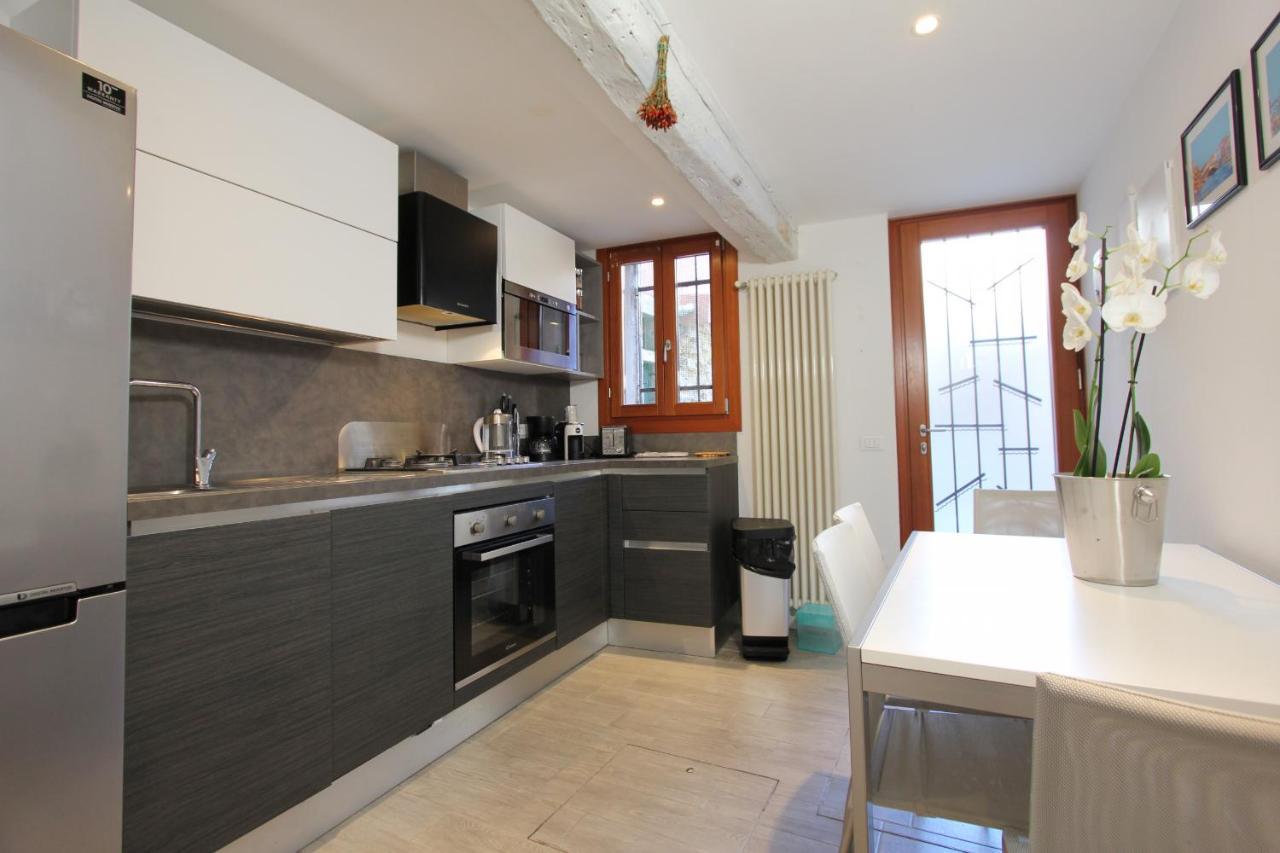 Costa Biennale Apartament *